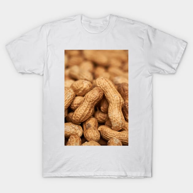 pile,peanuts,whole,board,nutty,bunch,macro,closeup,nut,fruits,ingredient,healthy,food,organic,diet,vegetarian,tasty,nuts,nutrition,brown,natural,snack,fresh,nature,dry,raw,seed T-Shirt by naturalis